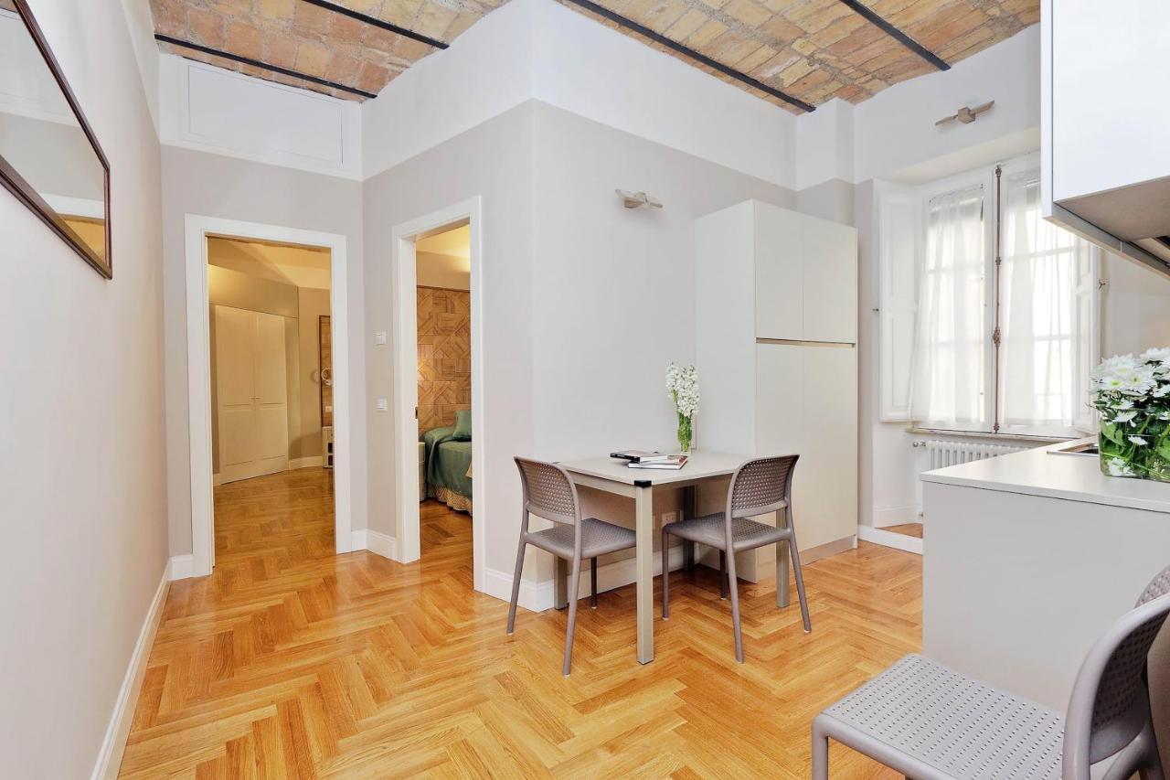 Bellezza Al Colosseo - B&B & Apts Rome Bagian luar foto