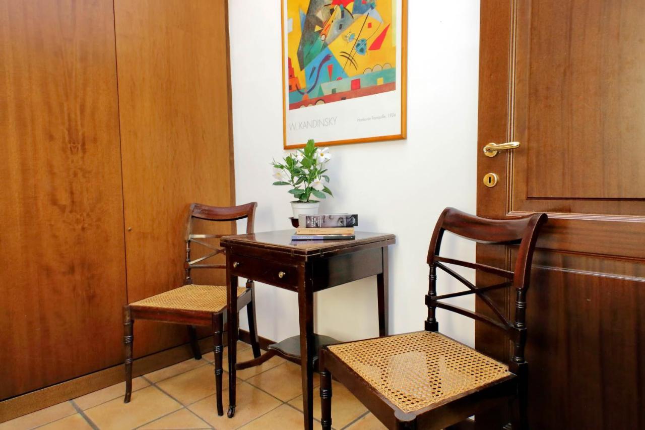 Bellezza Al Colosseo - B&B & Apts Rome Bagian luar foto