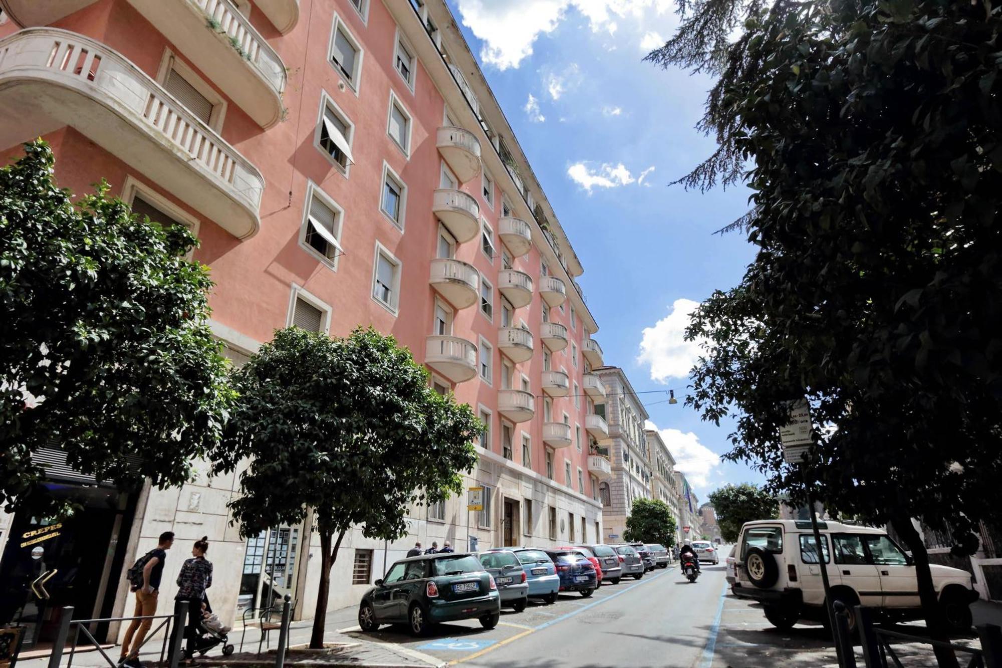 Bellezza Al Colosseo - B&B & Apts Rome Bagian luar foto