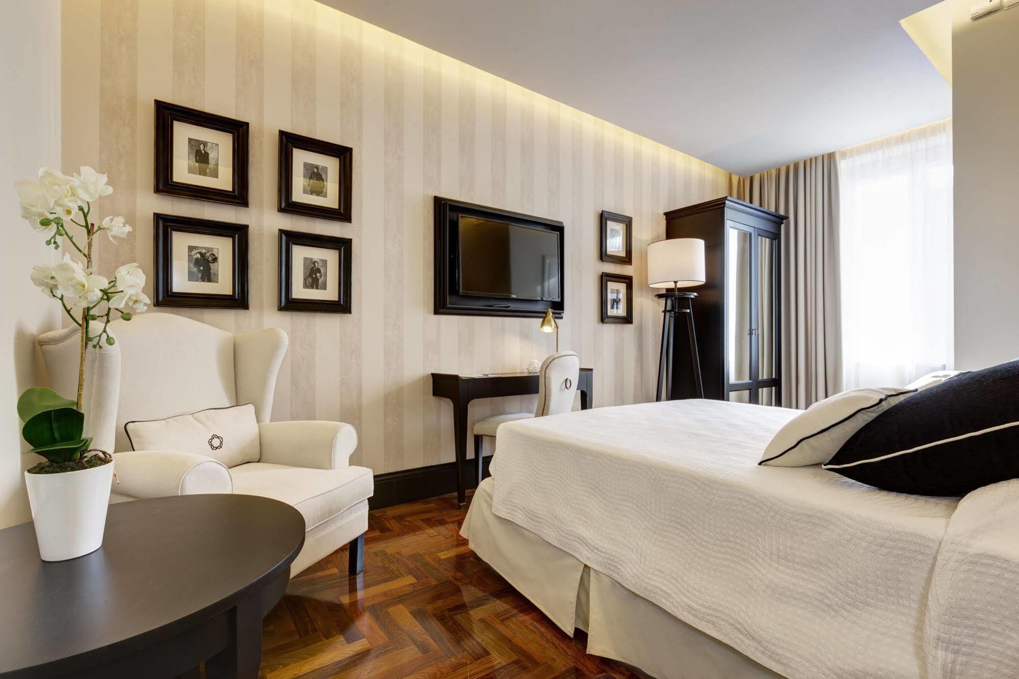 Bellezza Al Colosseo - B&B & Apts Rome Bagian luar foto